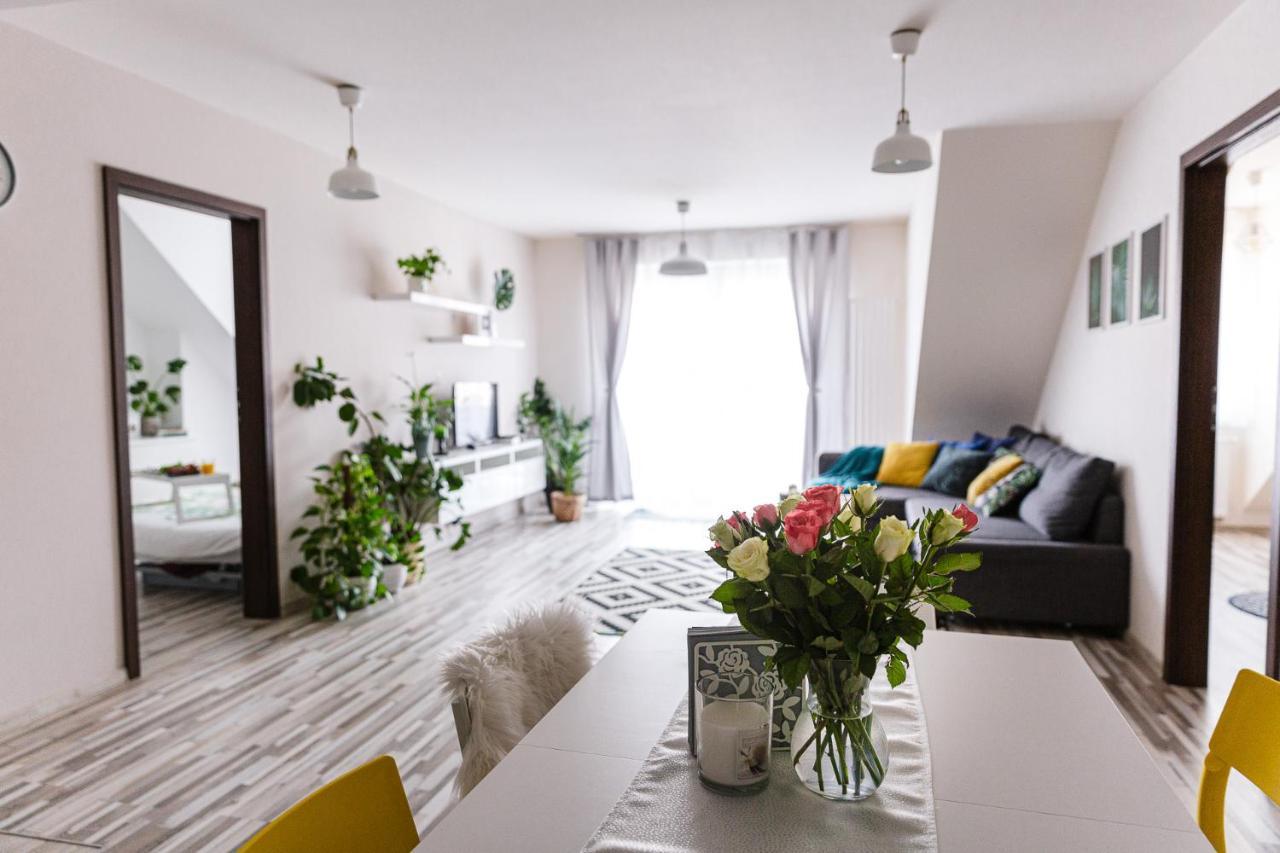 Apartament W Centrum Ustrzyki Dolne Extérieur photo
