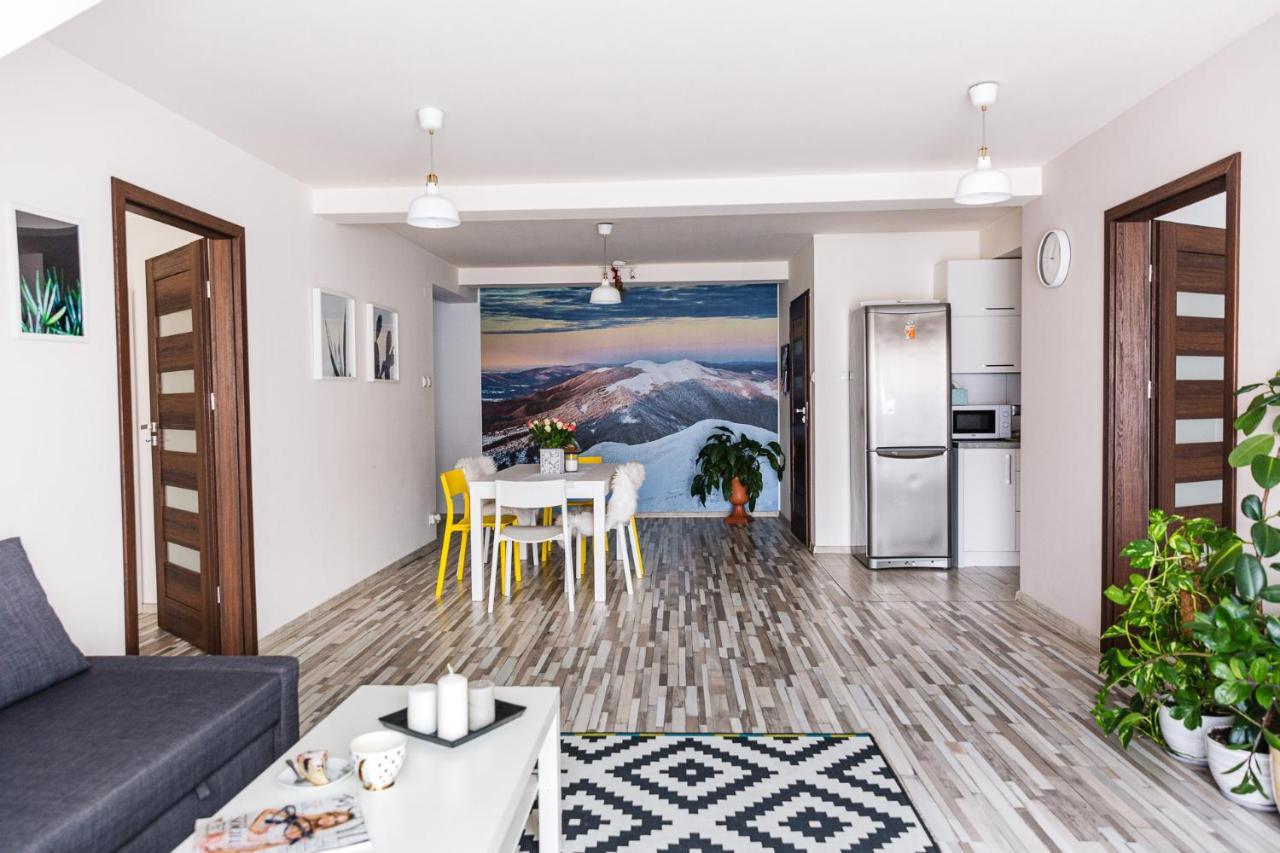 Apartament W Centrum Ustrzyki Dolne Extérieur photo